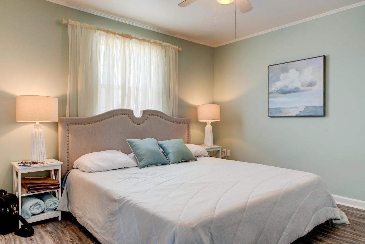Saltaire - Pet Friendly! Amazing Wrap Around Porch - Steps From The Bay And A Short Walk To The Gulf Home Dauphin Island Luaran gambar